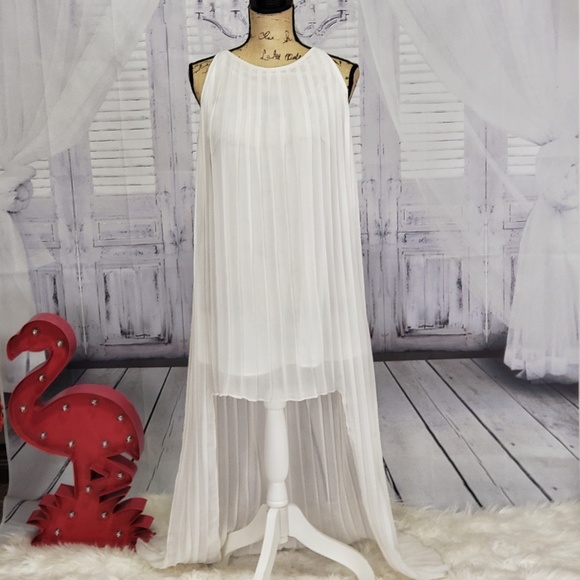 Boohoo Dresses & Skirts - Boohoo pink white plated high low dress S/M